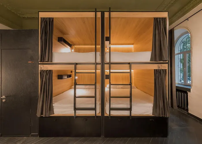 Globe Runner Hostel