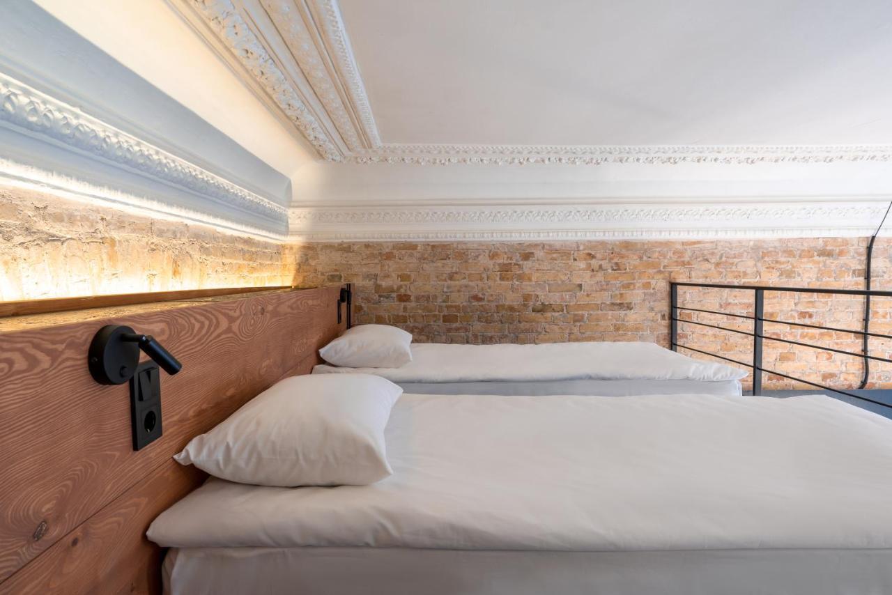 Hostel Globe Runner Kyiv