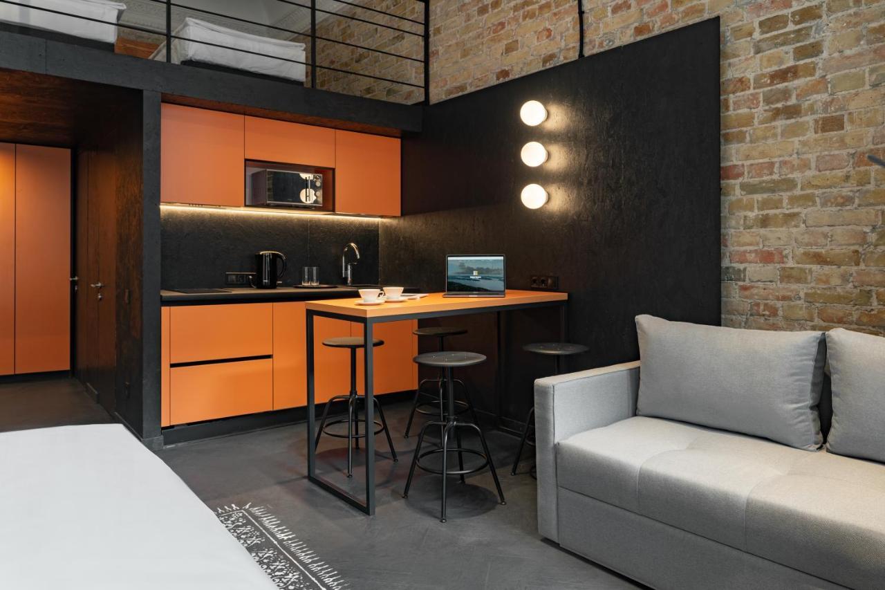Globe Runner Hostel