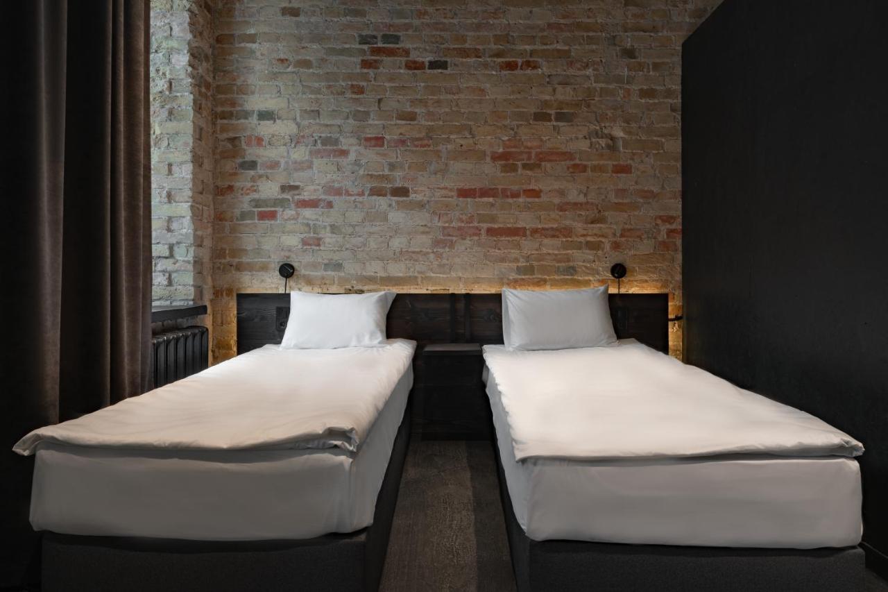 Globe Runner Hostel
